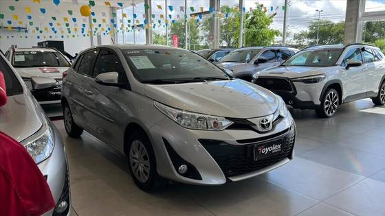 TOYOTA YARIS 1.3 16V FLEX XL MULTIDRIVE TOYOTA YARIS 1.3 16V FLEX XL MULTIDRIVE